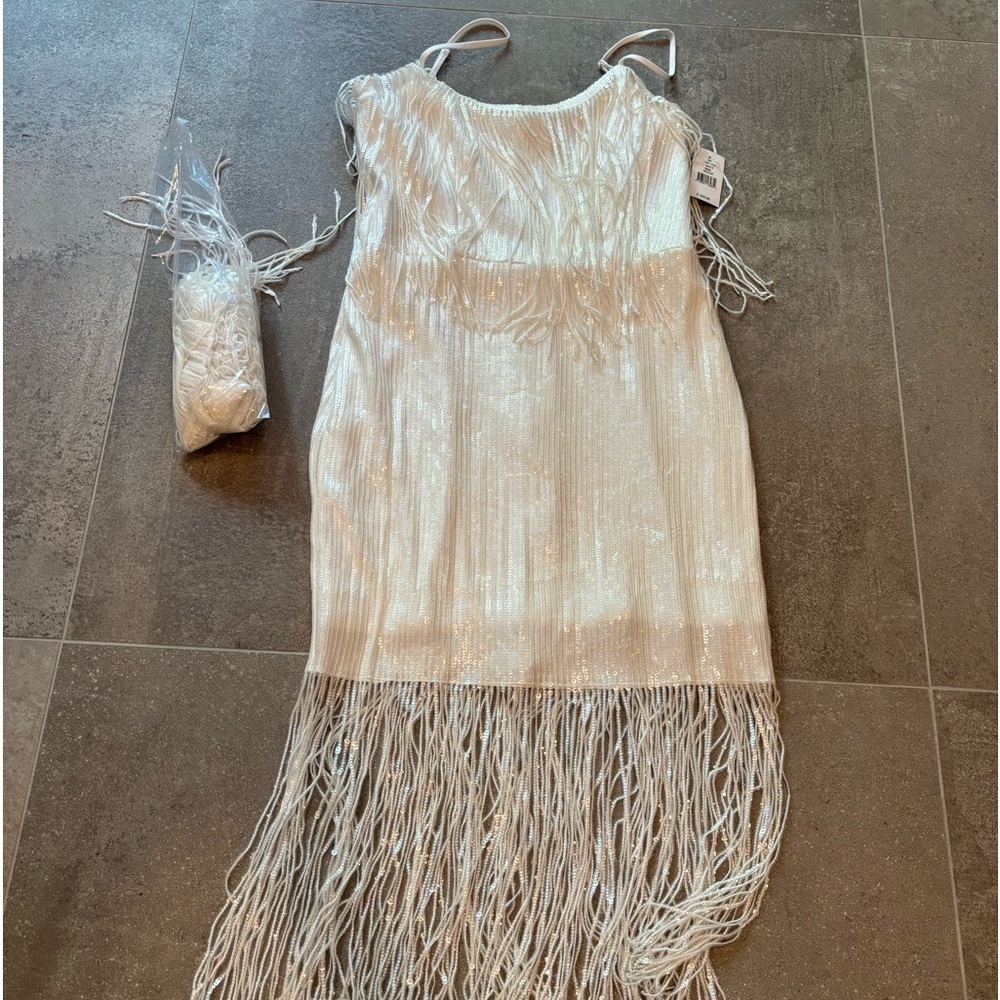 Dress the Population white M NWT dressy (1 panel removed and unused in bag)